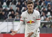 开云平台-柏林赫塔教练因战术问题受到批评，需改进