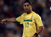 开云体育下载-德甲争冠战之夜，库里赛后评分拉满，体育之夜的跨界交响