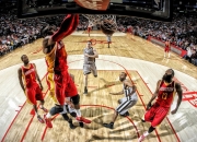 开云体育APP下载-戈贝尔季后赛统治力觉醒，法国铁塔率队吉林式碾压湖人