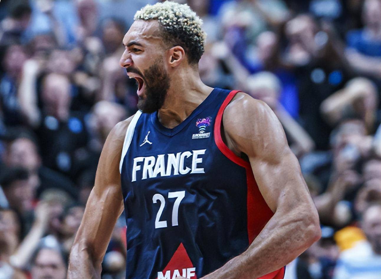 中国男篮强势南韩男篮，戈贝尔惊艳世界