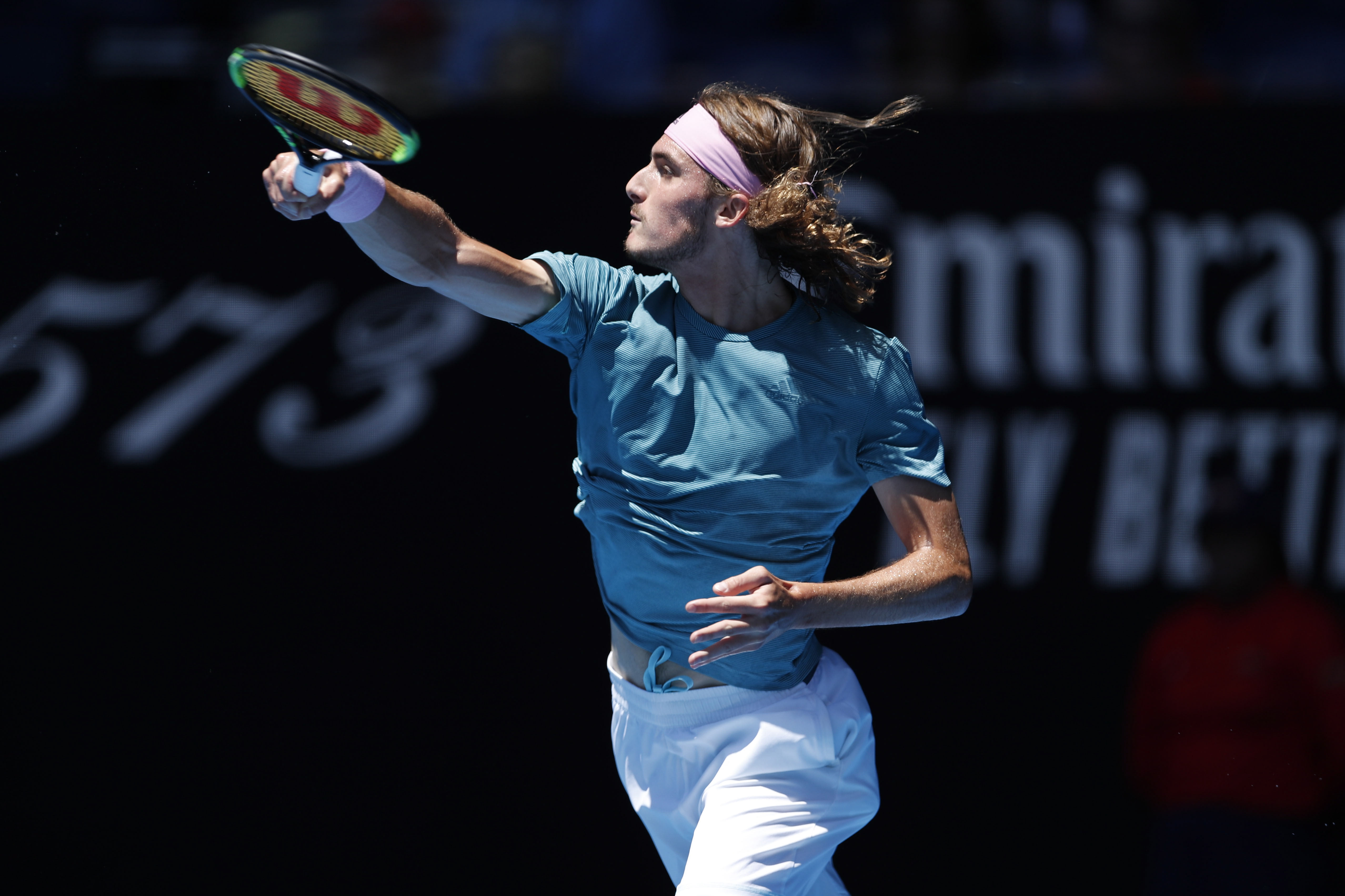 世界网球队力克欧洲网球队，西西帕斯惊艳世界的简单介绍