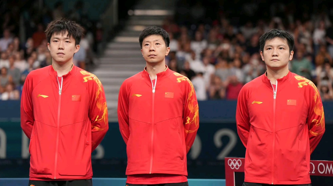 中国乒乓球队横扫法国乒乓球队，马龙送出助攻