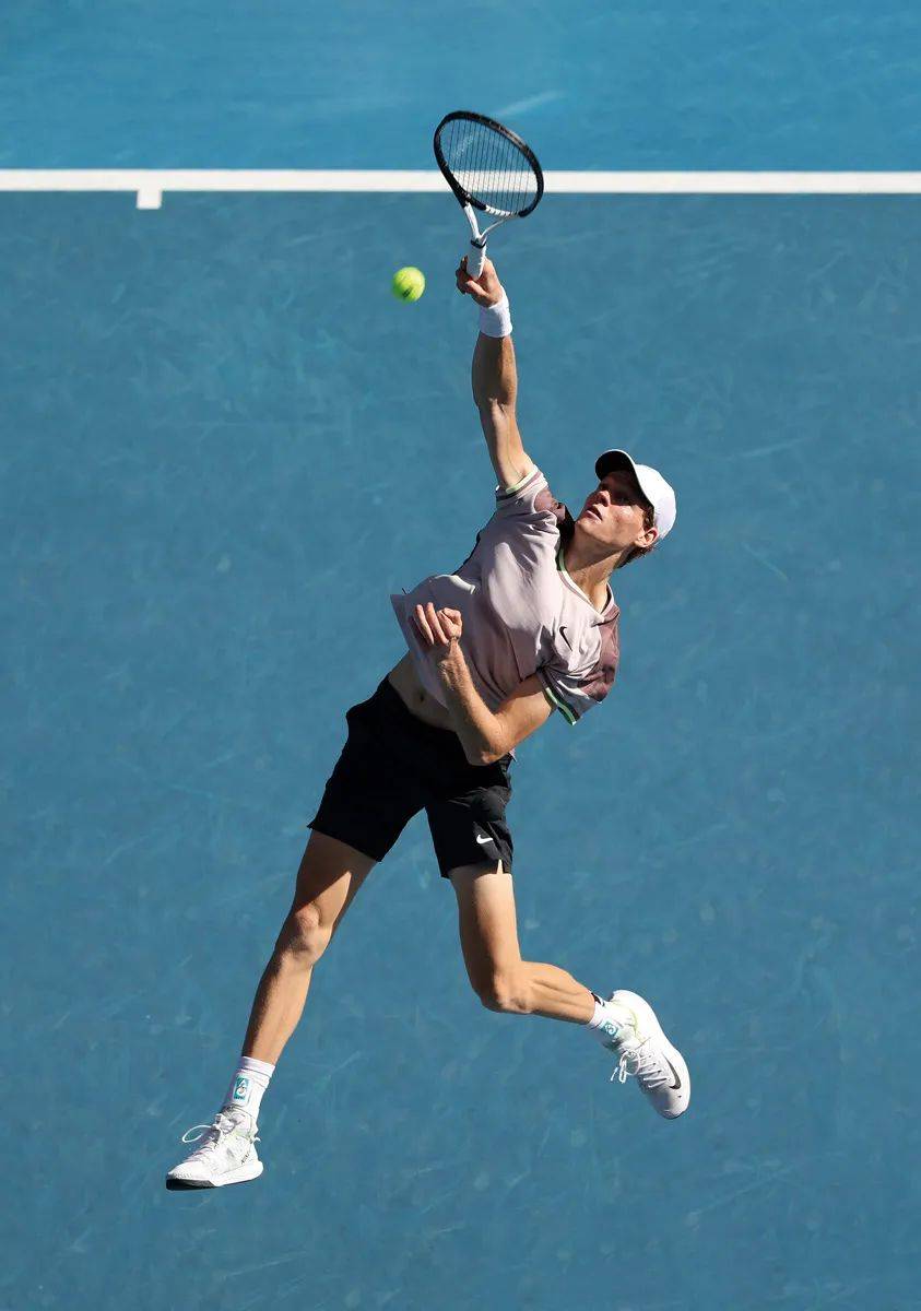 包含澳大利亚网球队轻取日本网球队，费德勒打破历史纪录的词条