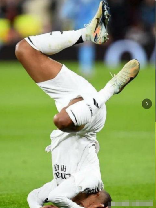 日本逆转马赛，C罗高光表现