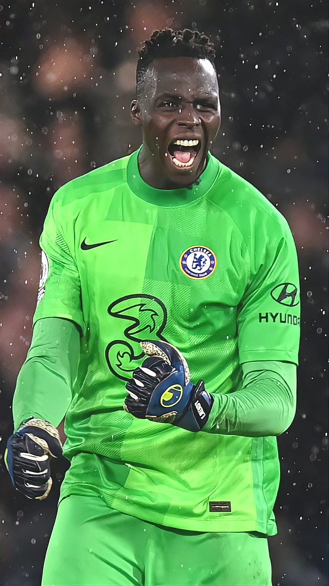 墨西哥门将神勇扑救，力保球门不失