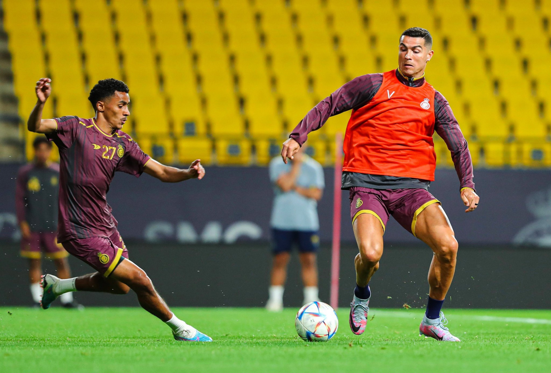 葡萄牙球星积极备战关键比赛的简单介绍