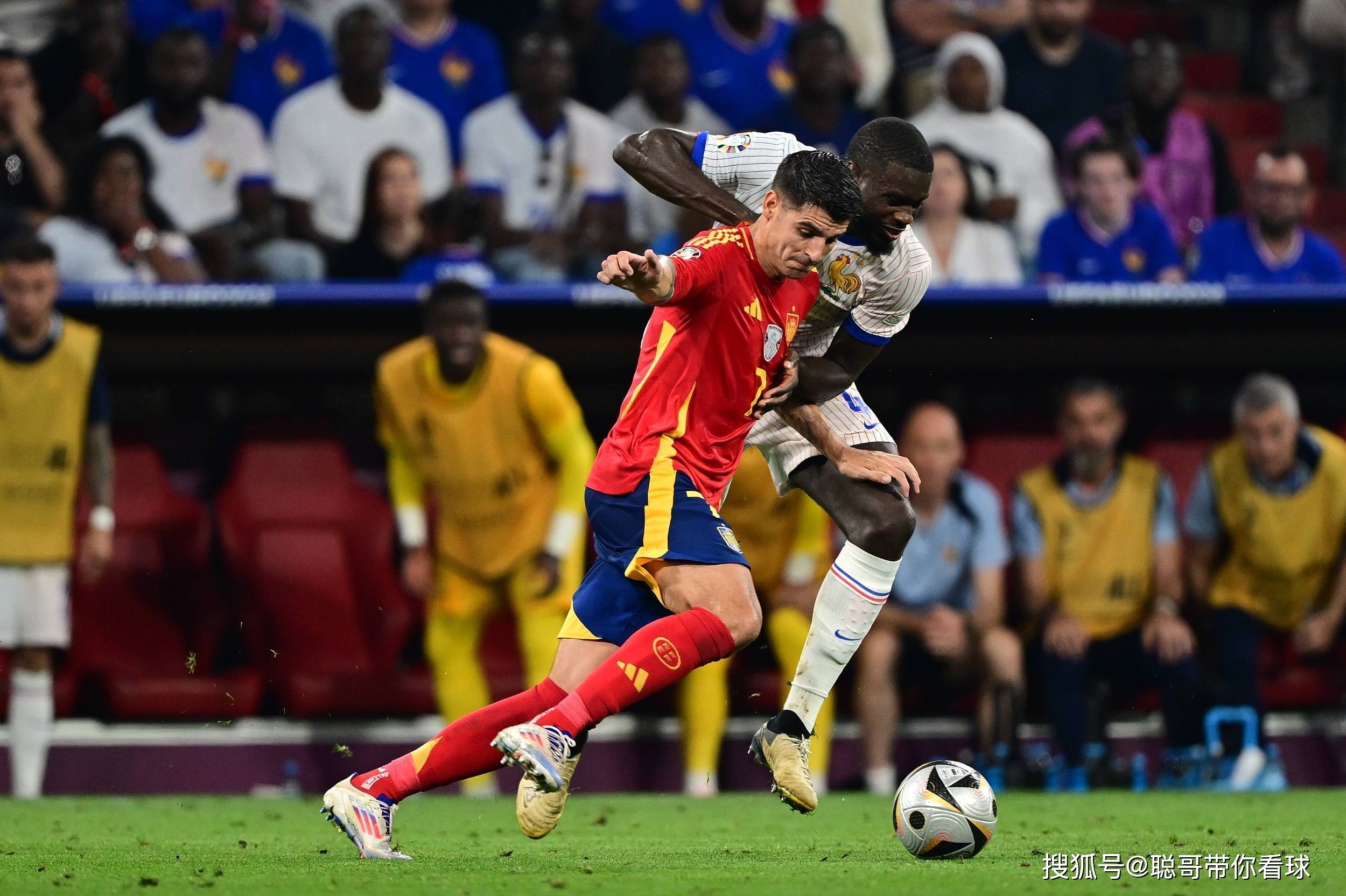 荷兰逆天绝平西班牙，成功挺进欧国联半决赛