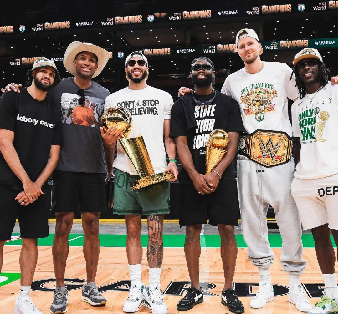 塞尔维亚男篮完胜凯尔特人，加里纳利三分雨点燃全场的简单介绍