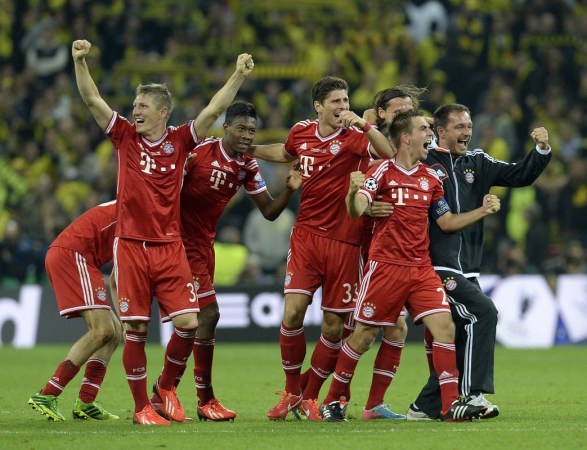 包含乌拉圭轻取多特蒙德，罗本惊艳世界的词条