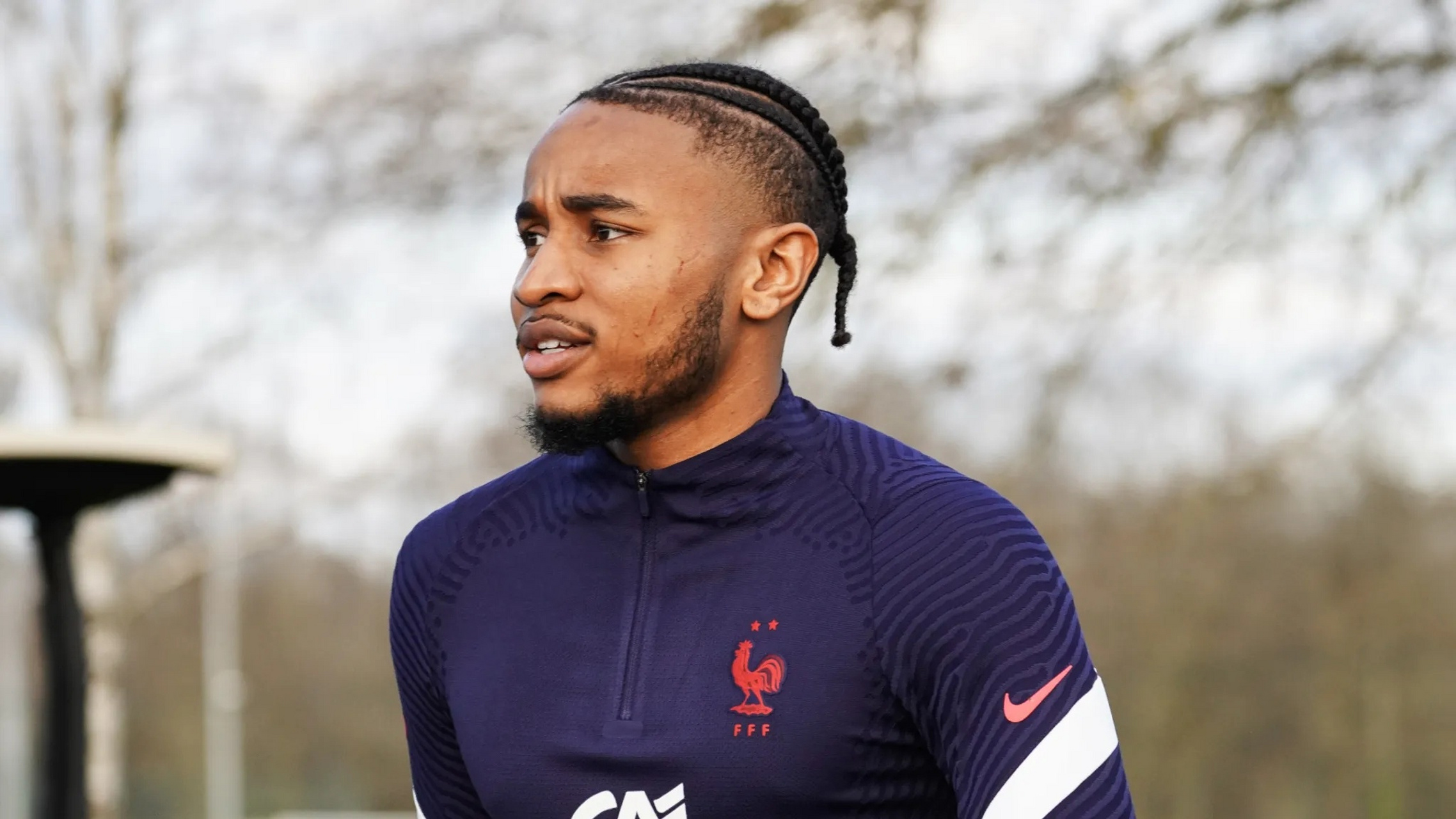 包含RB莱比锡后防漏洞频现，需加强防守训练的词条