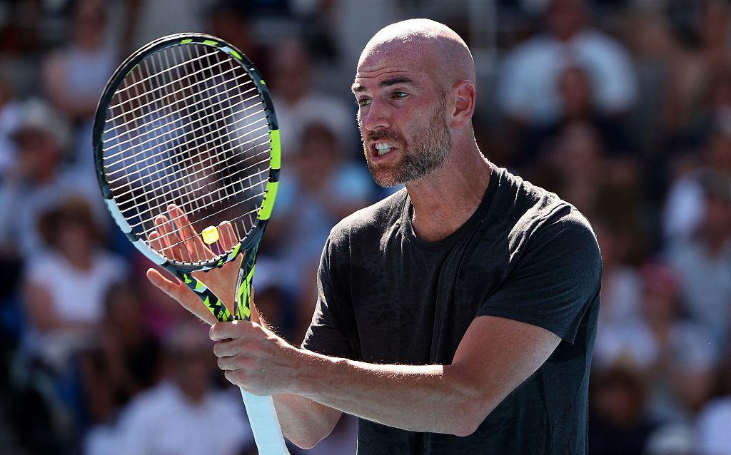 包含澳大利亚网球队横扫意大利网球队，德约科维奇送出助攻的词条