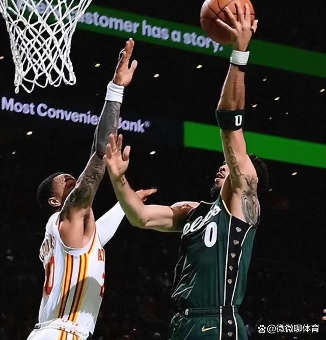 辽宁队碾压76人,福克斯高光表现 辽宁队碾压76人,福克斯高光表现