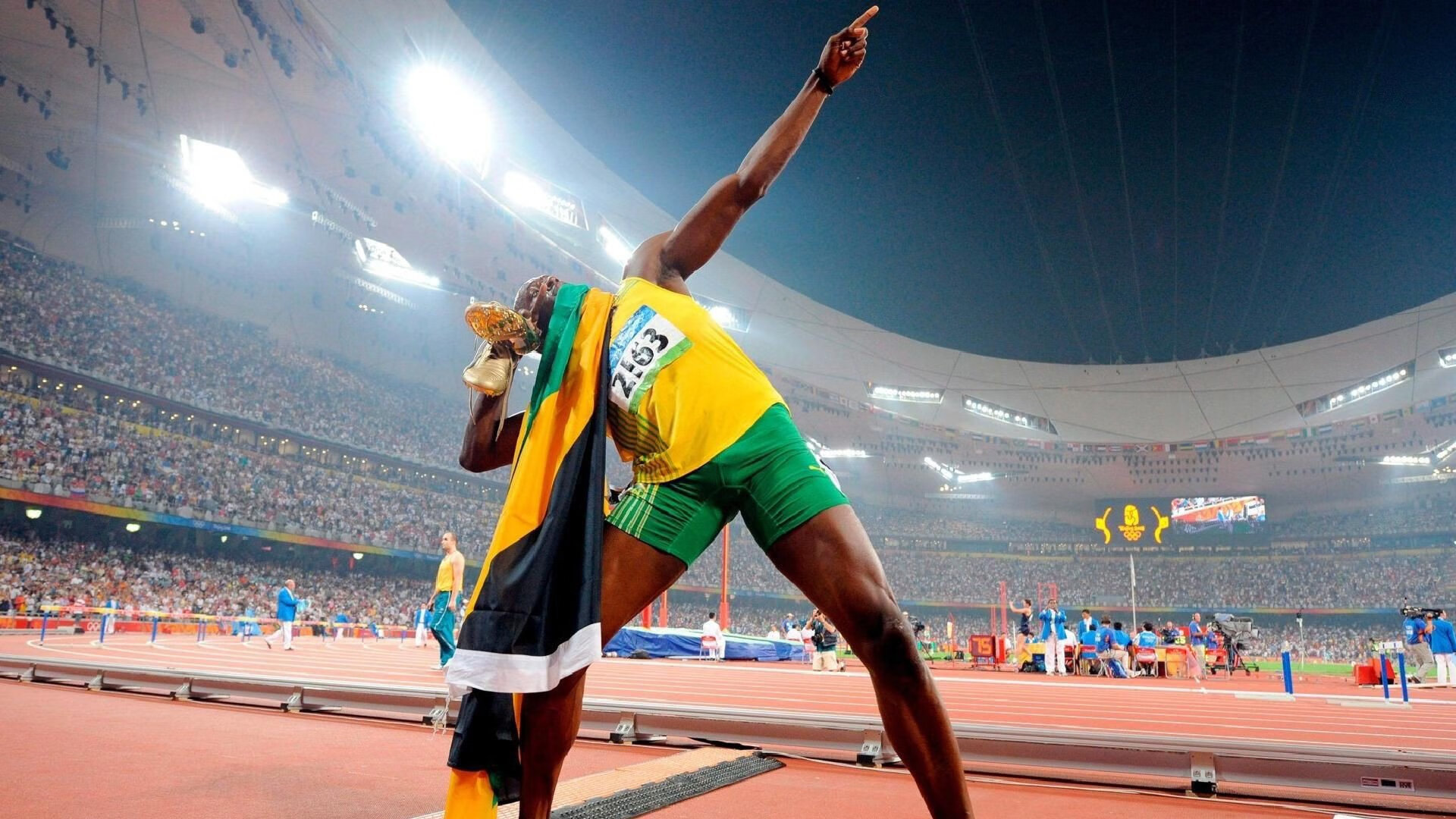 西甲国家德比之夜，劳塔罗让比赛提前失去悬念